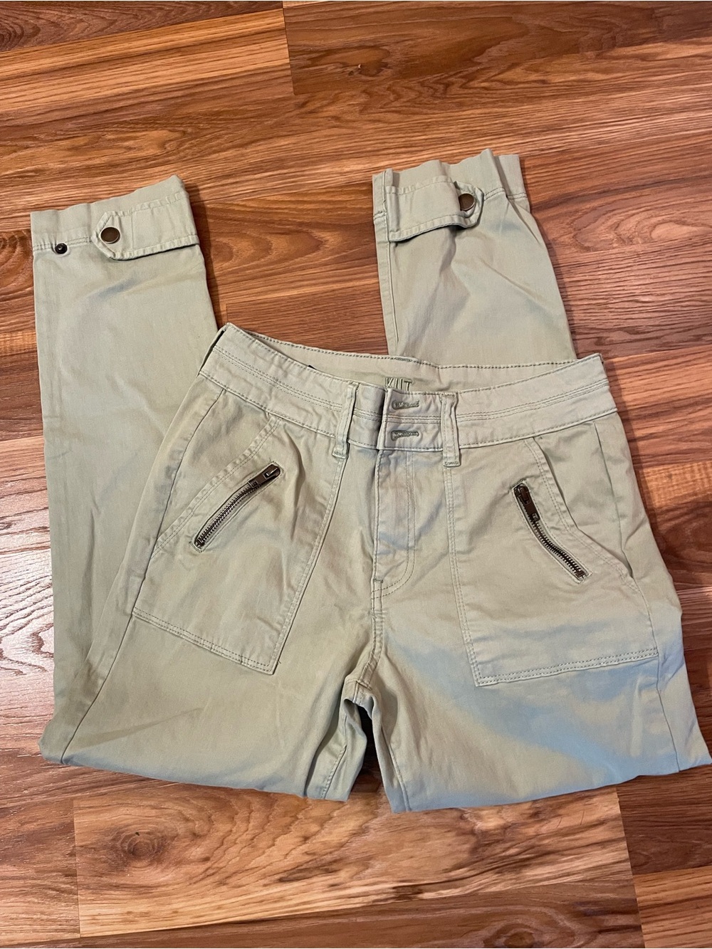 Kut from the Kloth Cargo Pants - Sage Green
